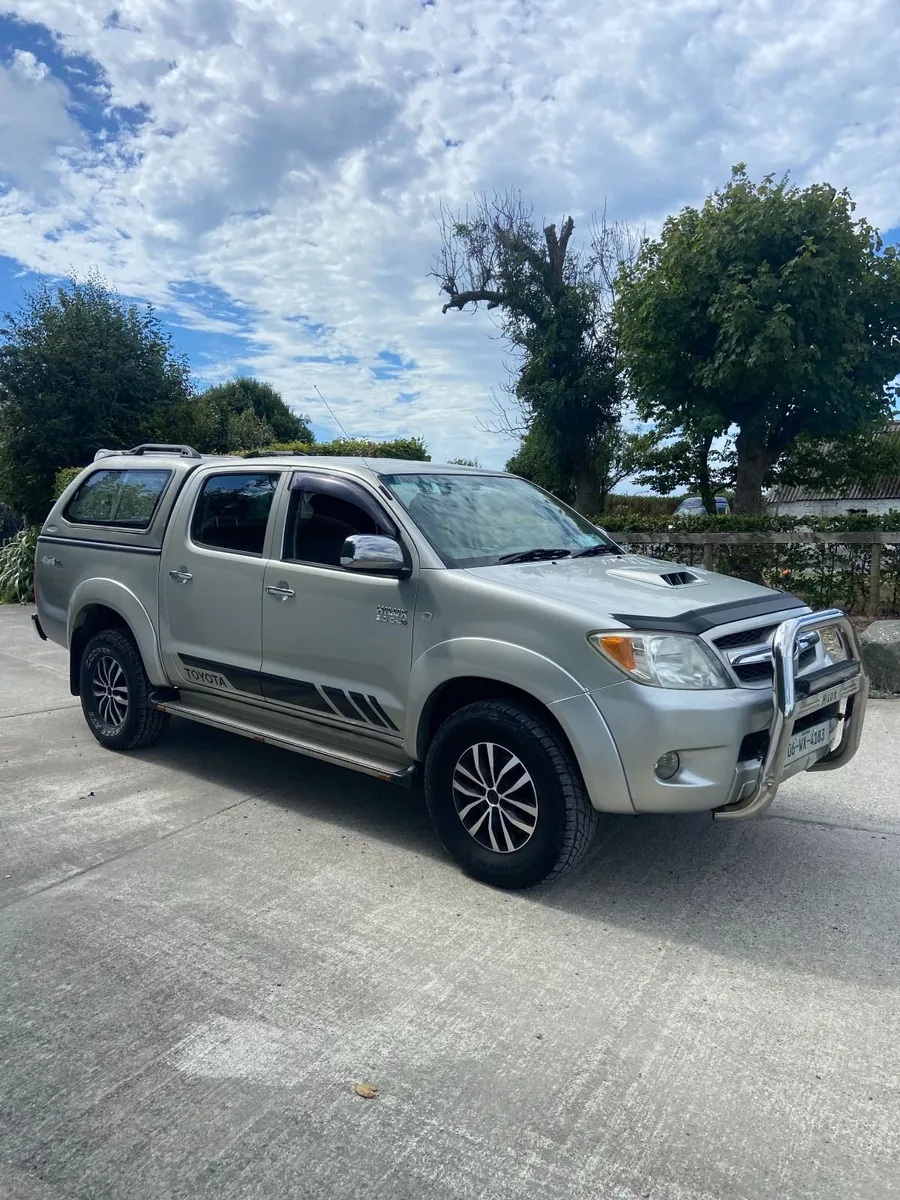 Toyota Hilux 2006 - Image 1