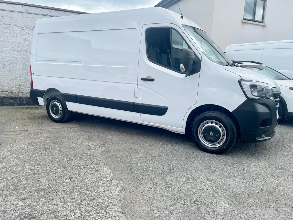 Renault Master MM35 2.3DCI  130BHP FWD MWB,2022 - Image 2