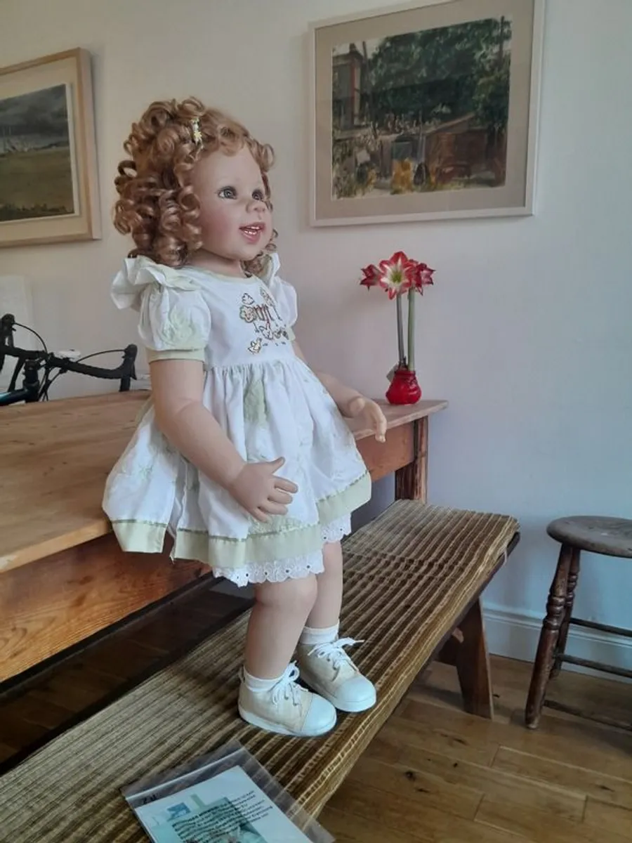 Masterpiece Doll - Vicky - Image 3