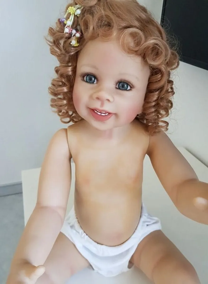 Masterpiece Doll - Vicky - Image 4