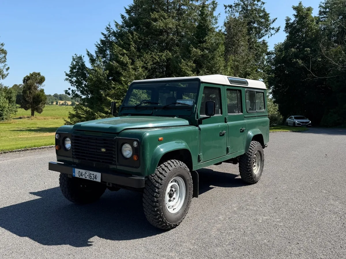 Land Rover Defender 2004 - Image 3
