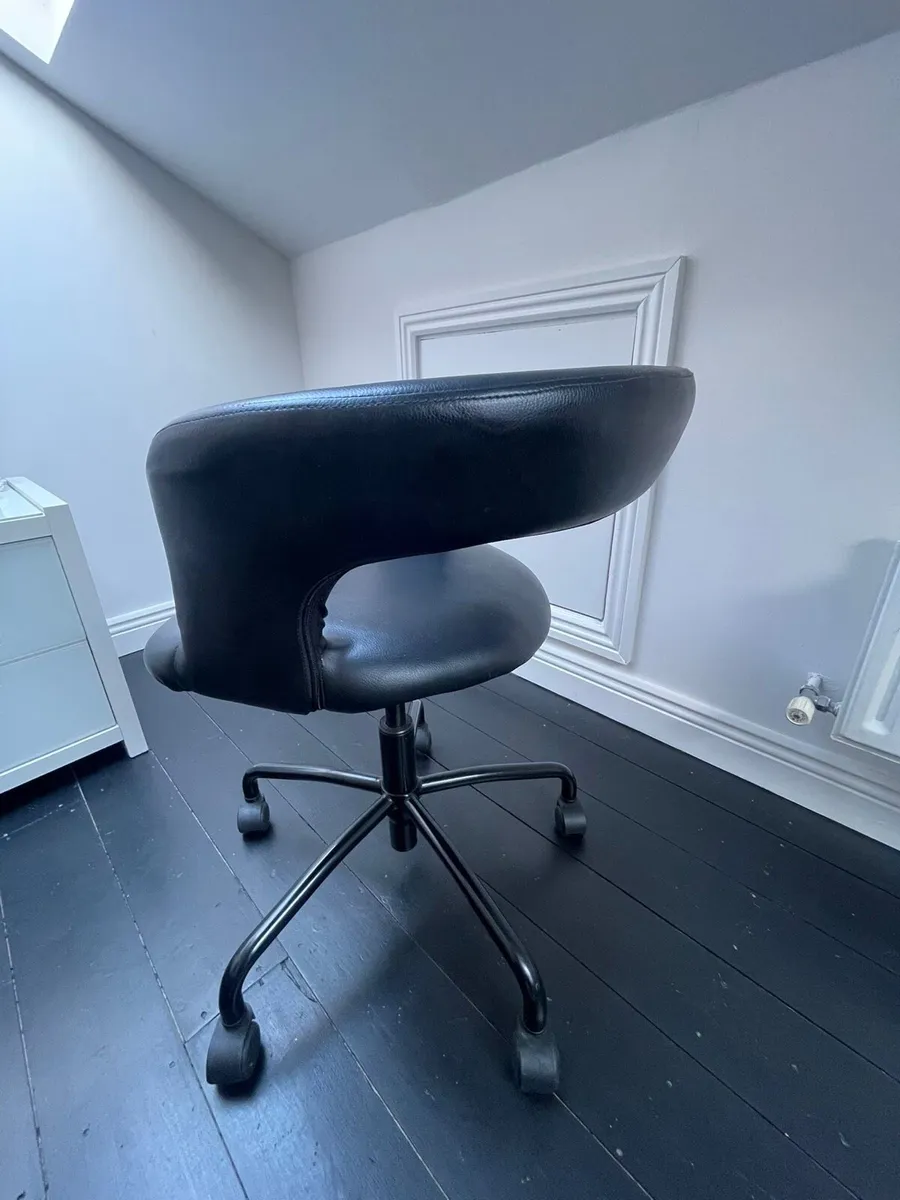 Chair - Image 3