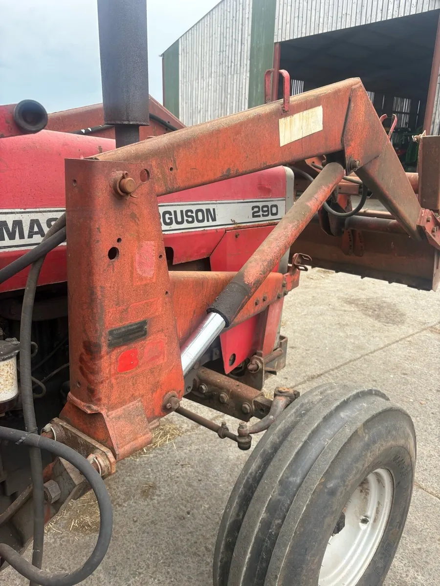 Massey front loader - Image 1