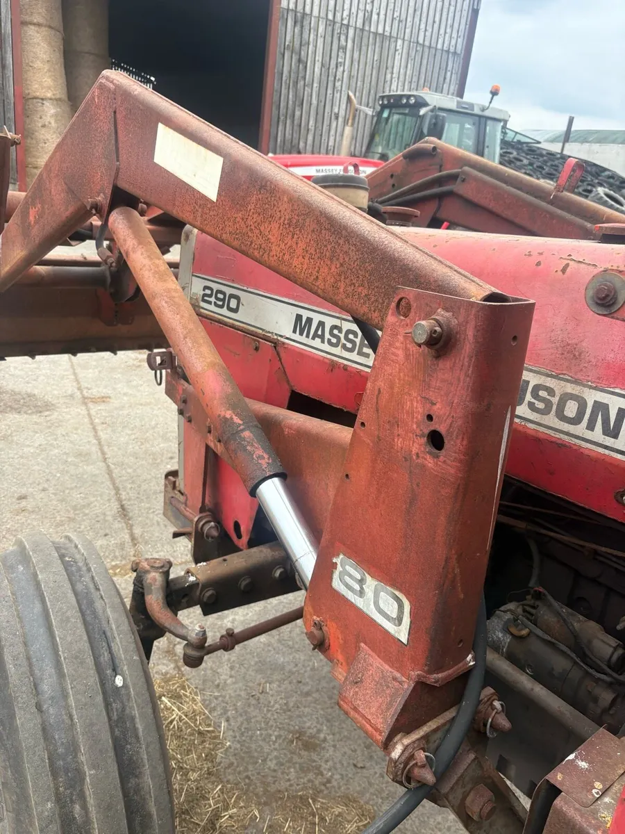 Massey front loader - Image 2