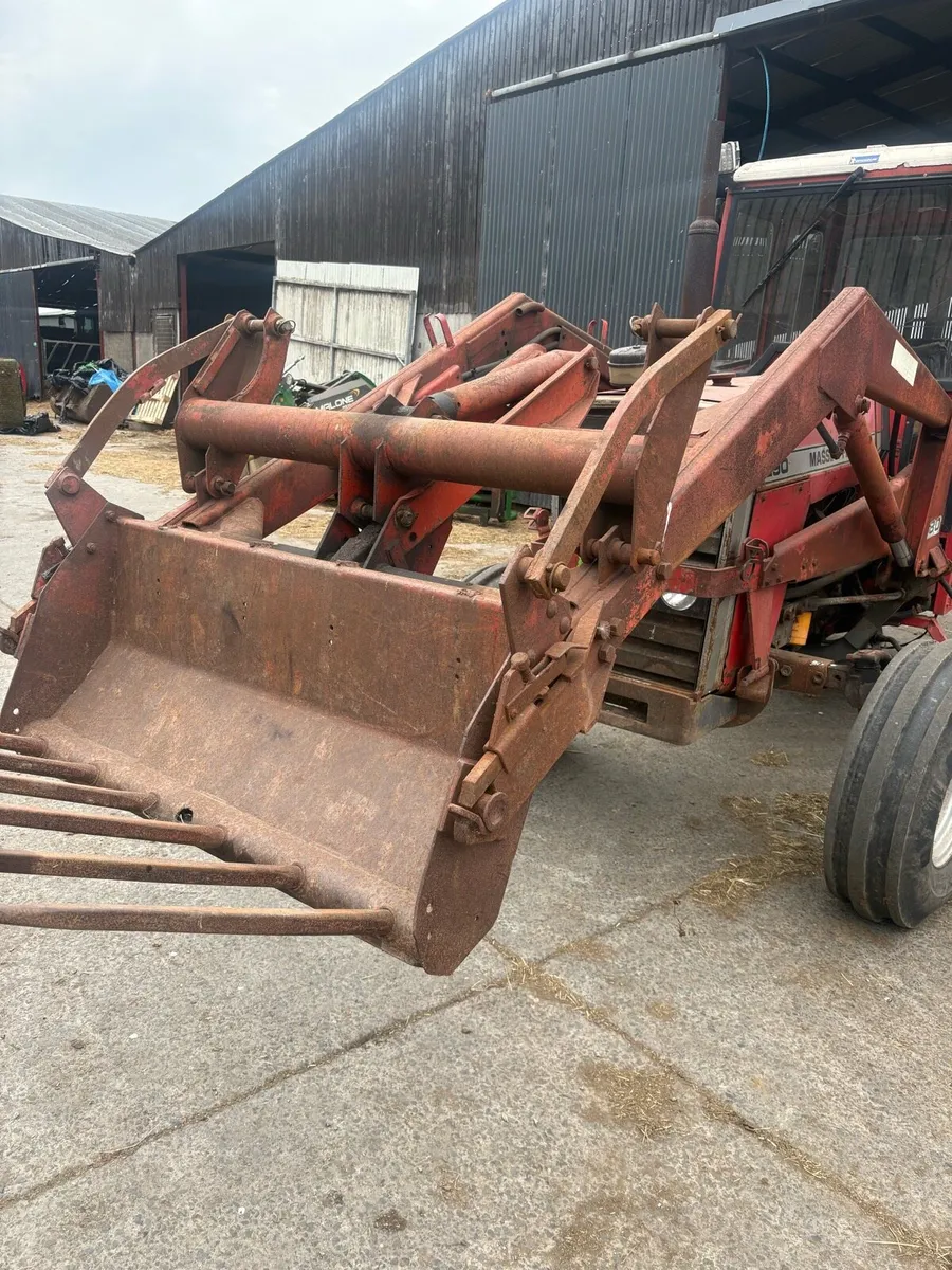 Massey front loader - Image 3