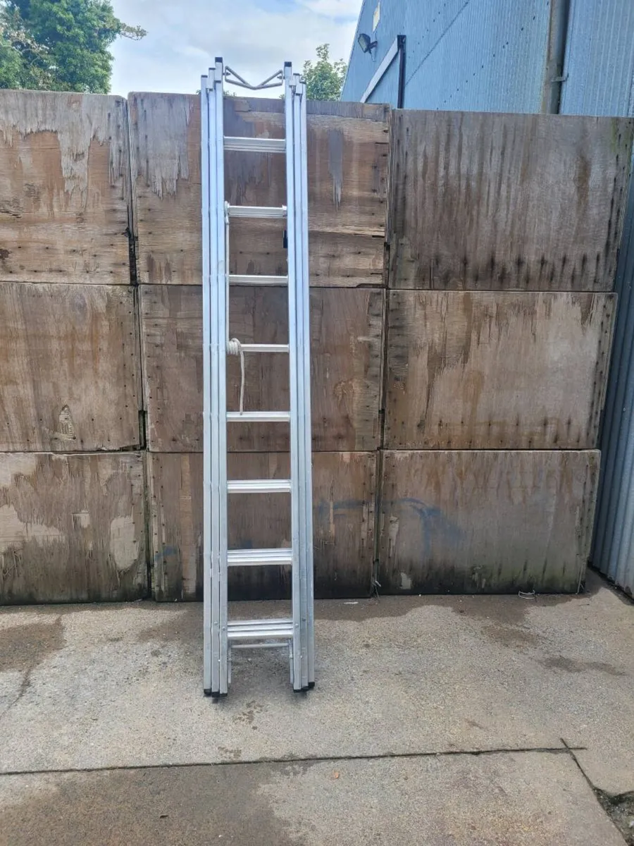 6m triple extension ladder - Image 1