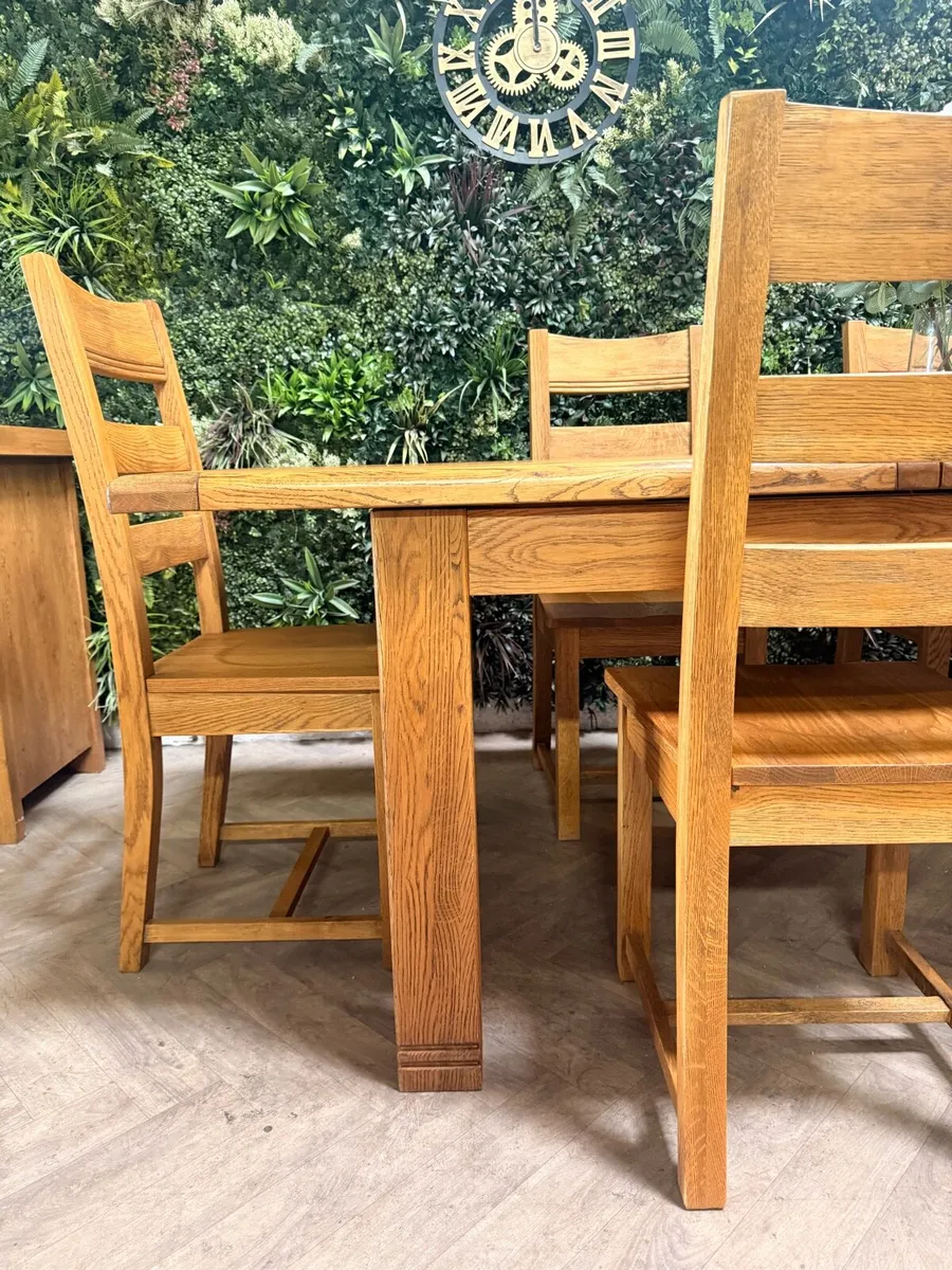 Danube extending oak dining table with 6 chairs - Image 3
