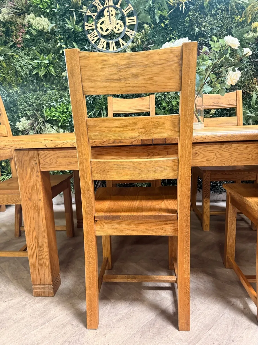 Danube extending oak dining table with 6 chairs - Image 4