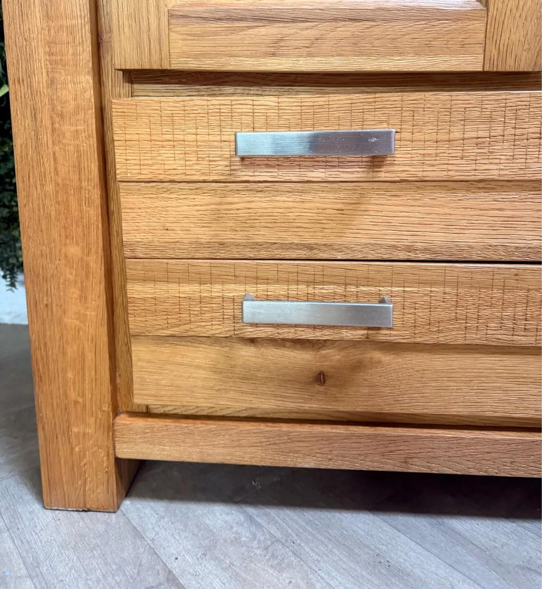 Danube oak display cabinet - Image 4