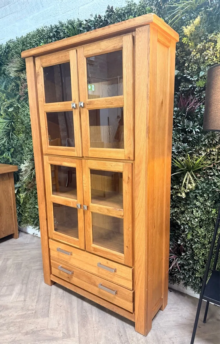 Danube oak display cabinet - Image 2