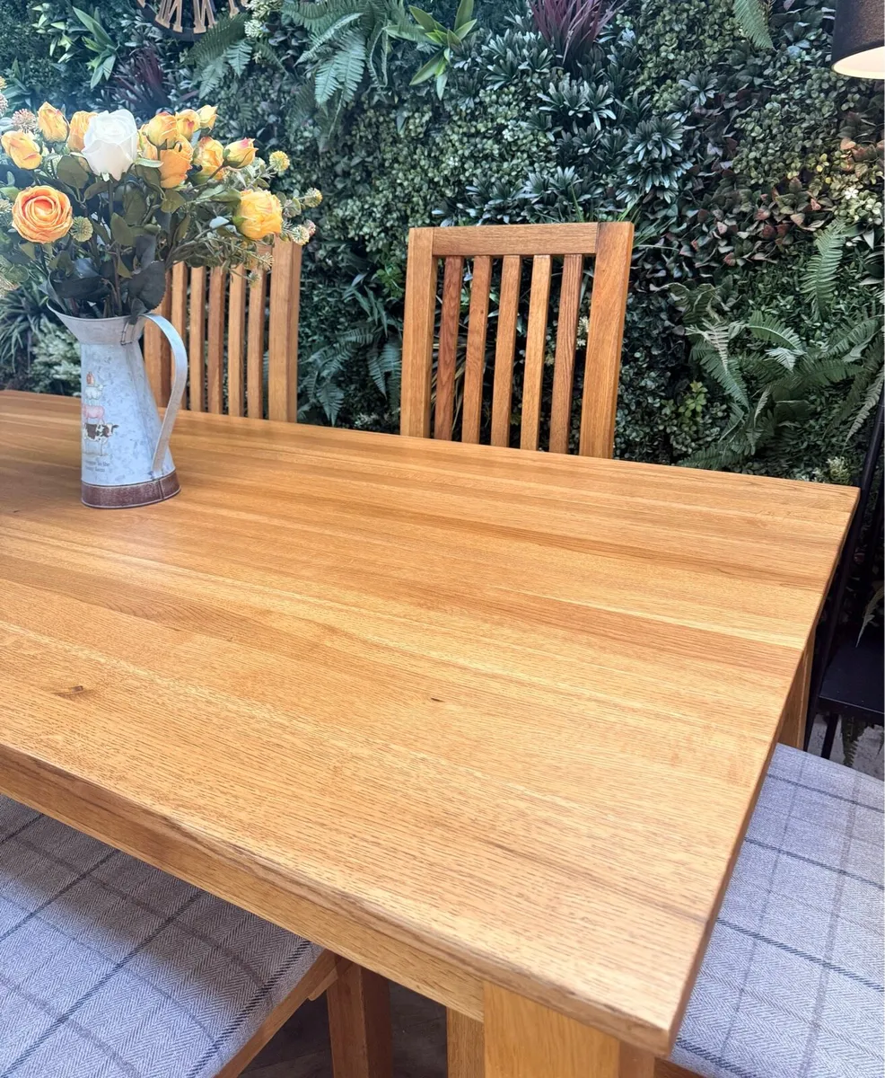 Solid oak dining table with 6 chairs - Image 3