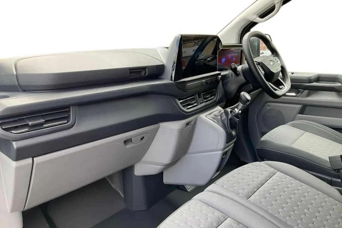 Ford Transit Custom 320 L1  FWD 2.0 EcoBlue 136ps - Image 3