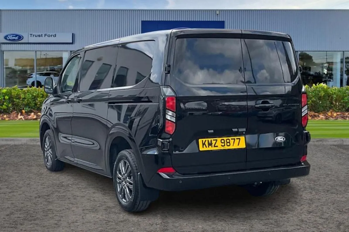 Ford Transit Custom 320 L1  FWD 2.0 EcoBlue 136ps - Image 2