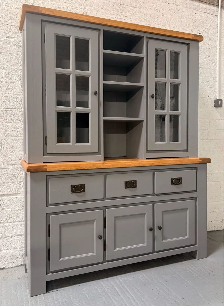 Solid oak kitchen dresser - Image 2