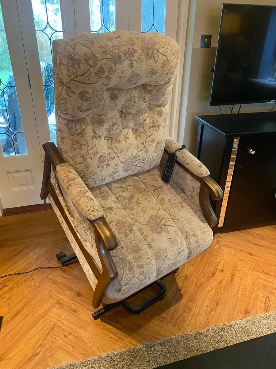Recliner chair - Image 2
