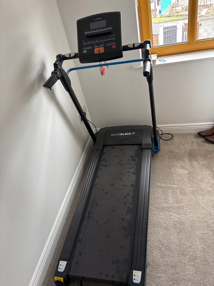 Rodger black Treadmill - Image 1