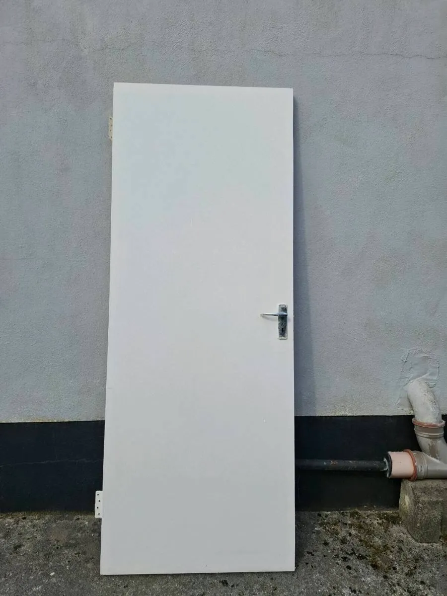 doors/sinks/shower tray/radiator - Image 3