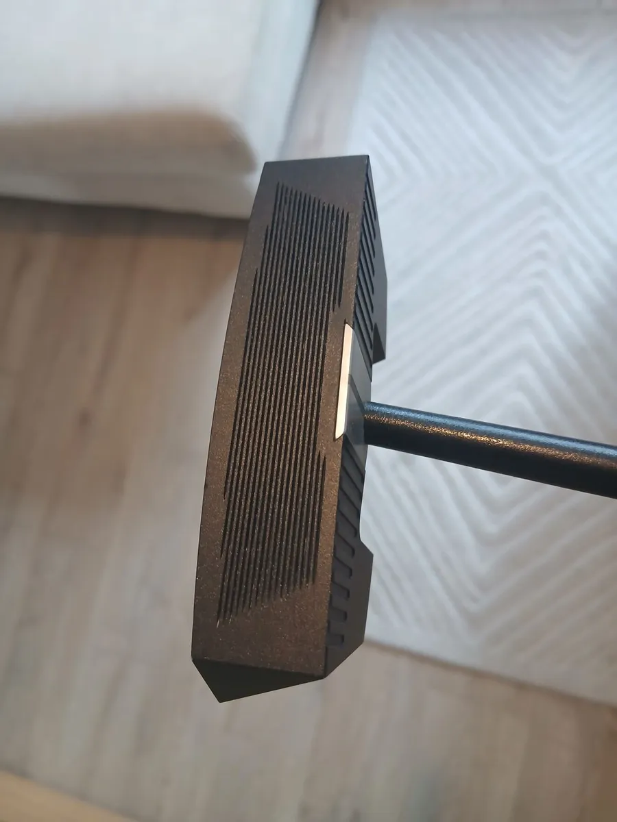 L.A.B Broomstick Putter - 47 " - Image 2