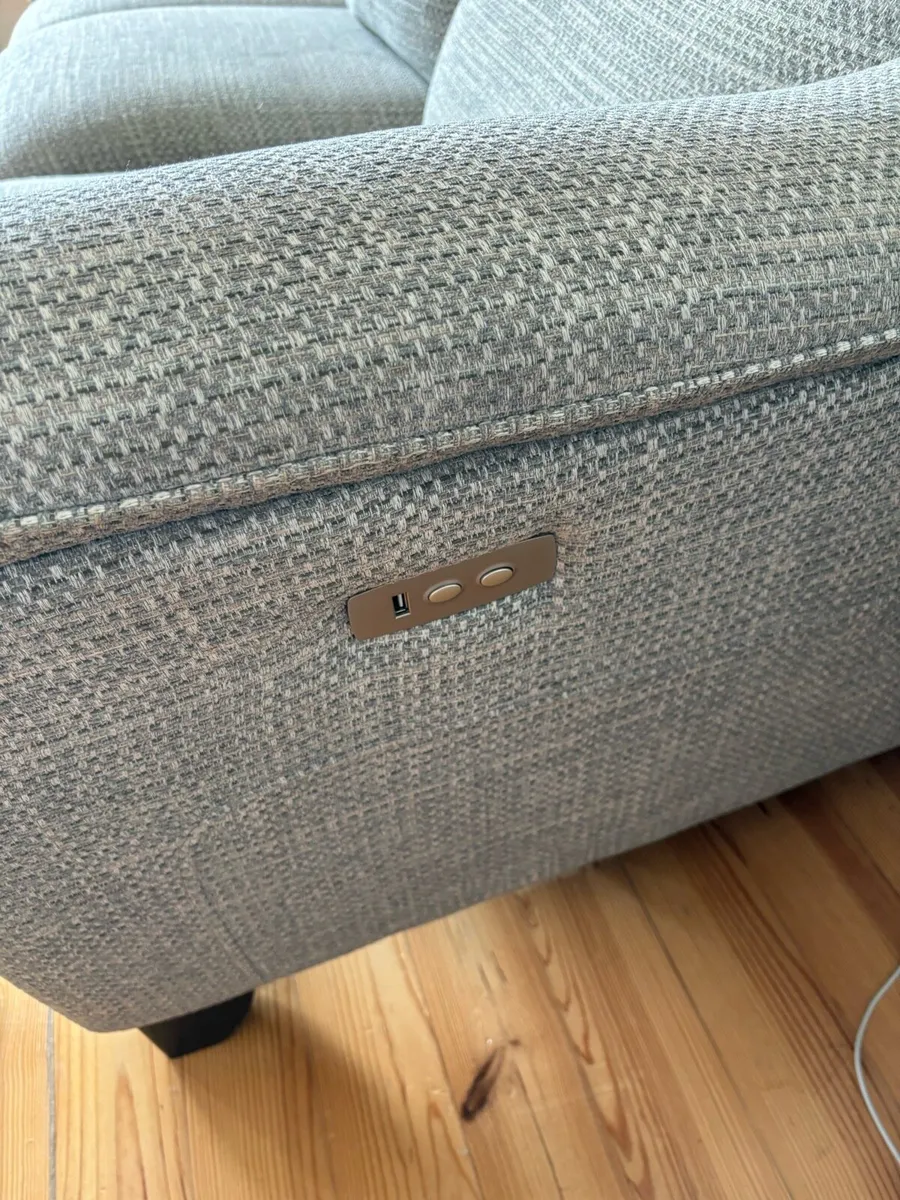 Parker Knoll Electric Reclining 3-Seat Sofa - Image 3