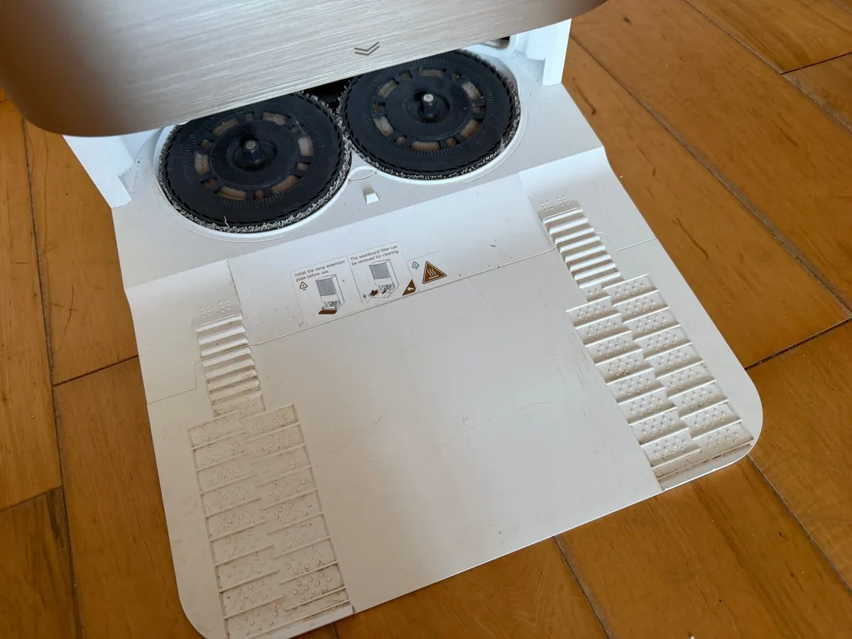 Dreame X50 Ultra Complete Robot Vacuum and Mop - Image 4
