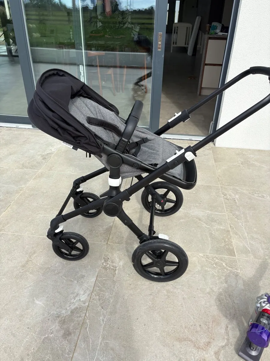 Bugaboo Fox 2 All Terrain Travel System - Image 2