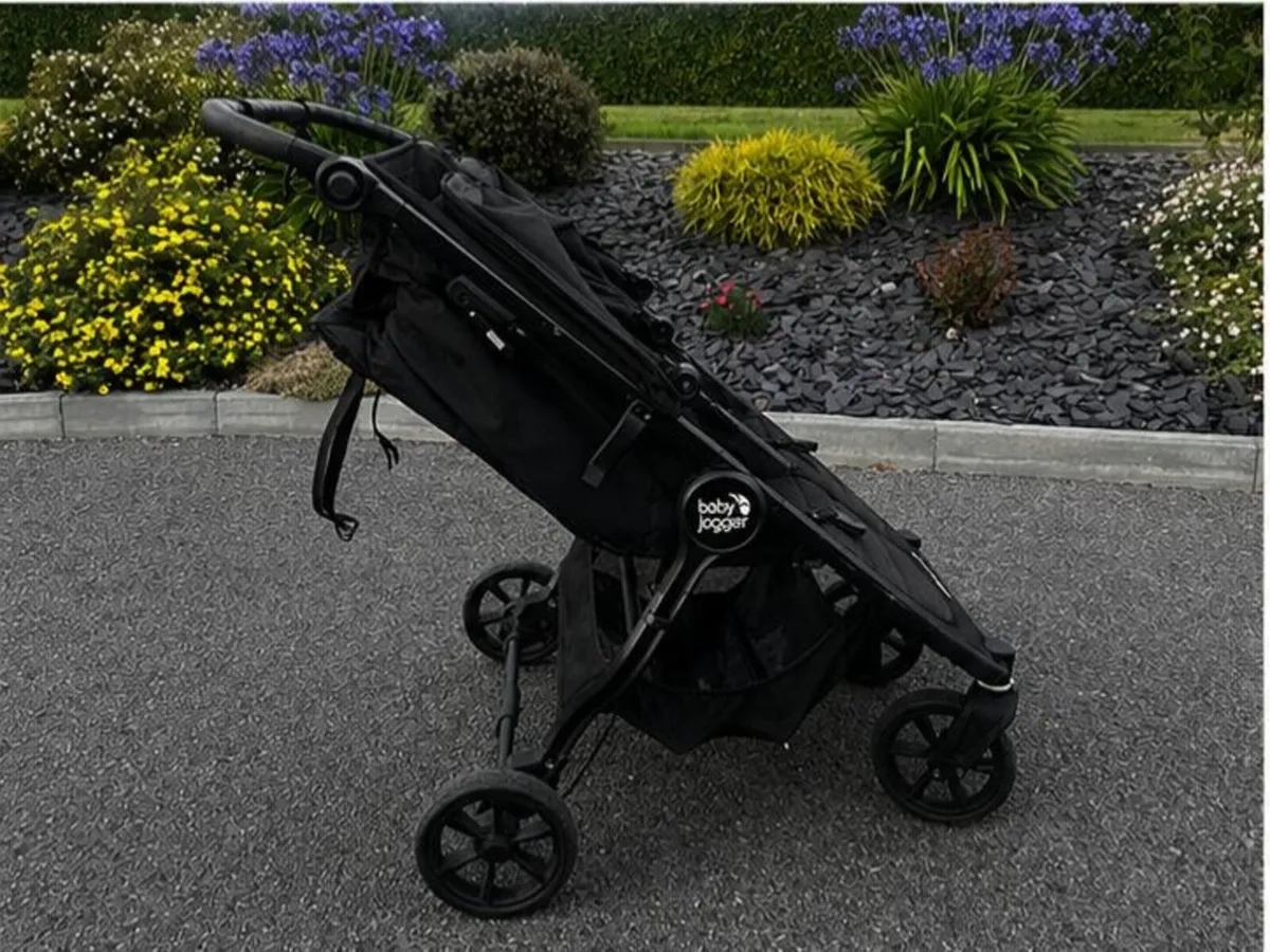 Baby Jogger City Mini GT2 Double Buggy - Image 1