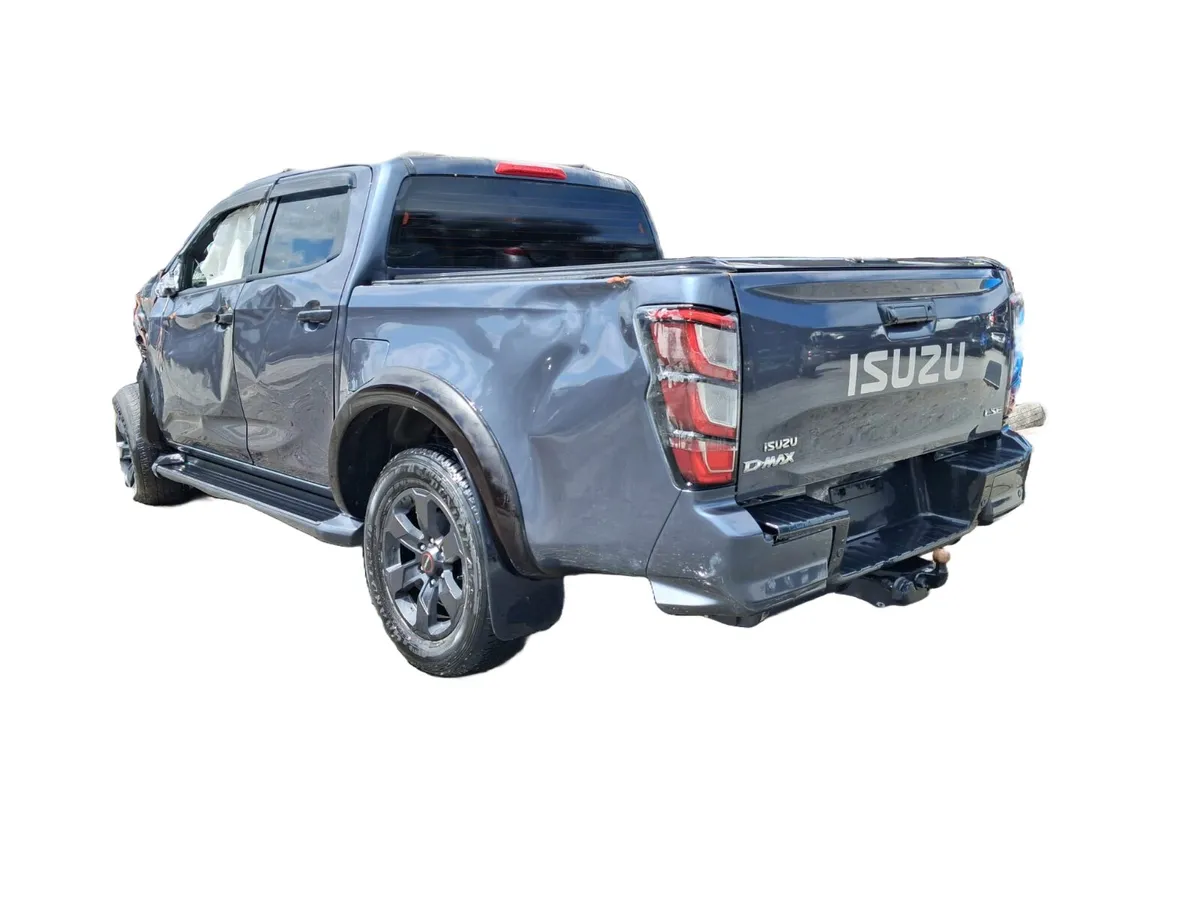 2025 ISUZU D-MAX For Breaking/Dismantling - Image 4