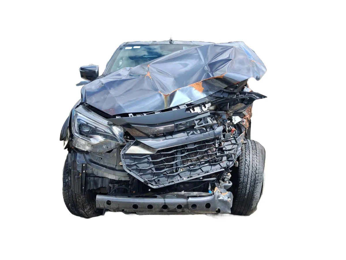 2025 ISUZU D-MAX For Breaking/Dismantling - Image 2