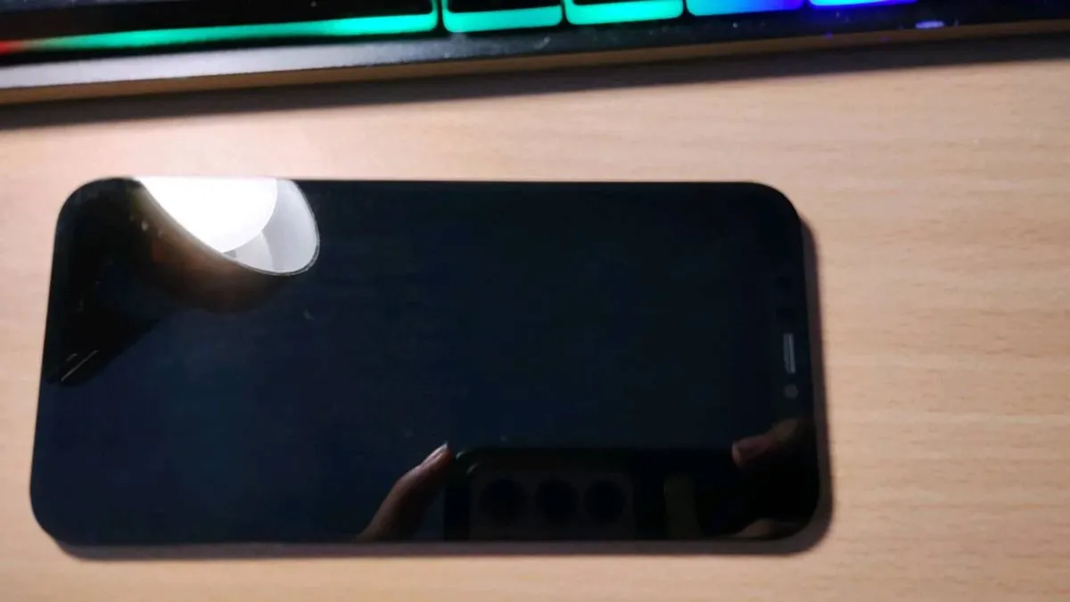 iPhone 12 screen - Image 2