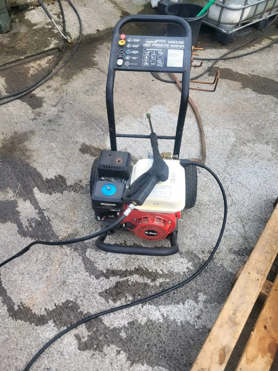 Power washer - Image 1