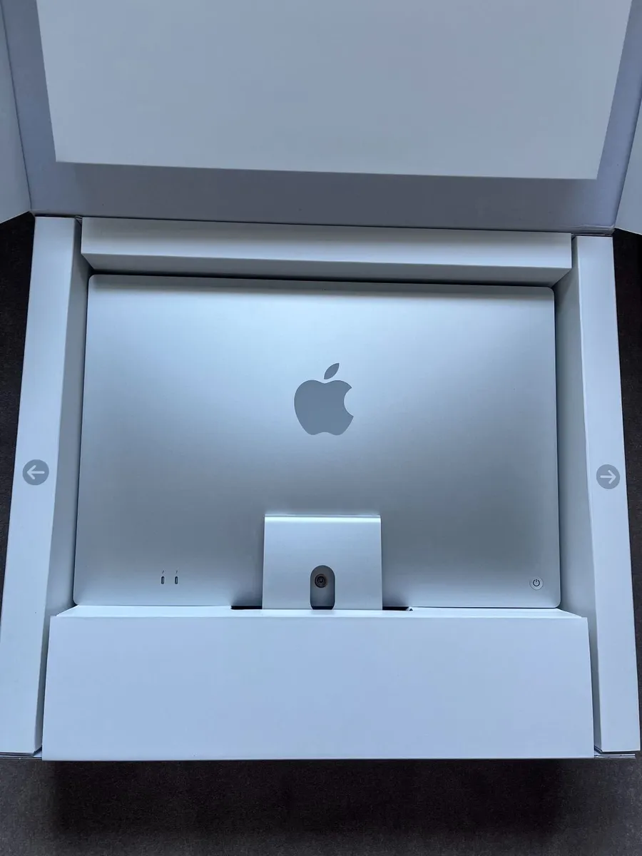 Apple iMac 24" (M1 Chip, 2021) Complete Boxed Set - Image 3