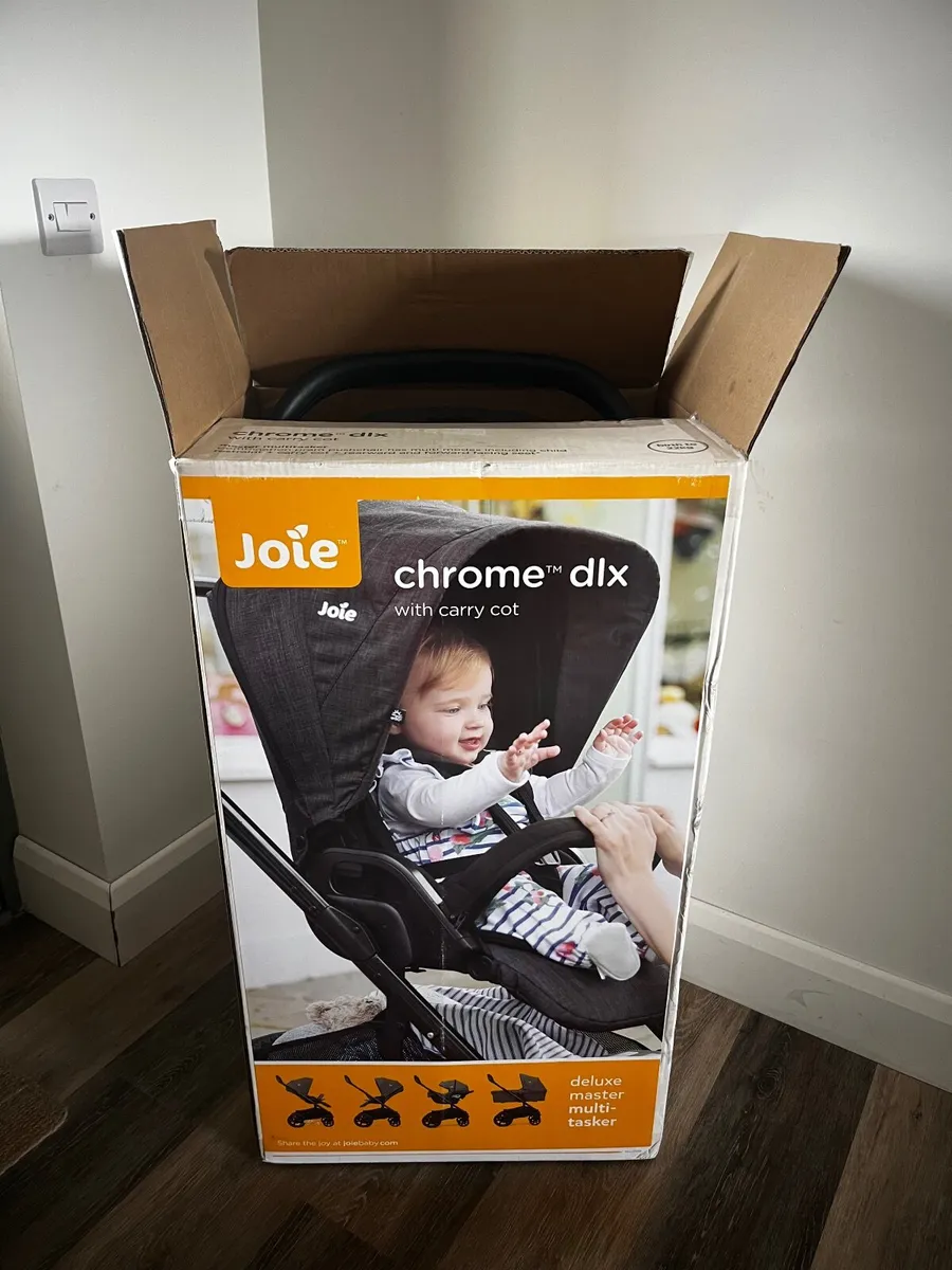 Joie Chrome travel system - Image 1