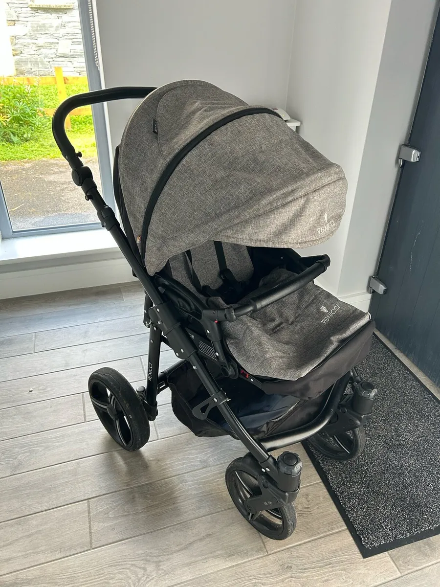 Venicci 3-in-1 travel system pram - Image 2