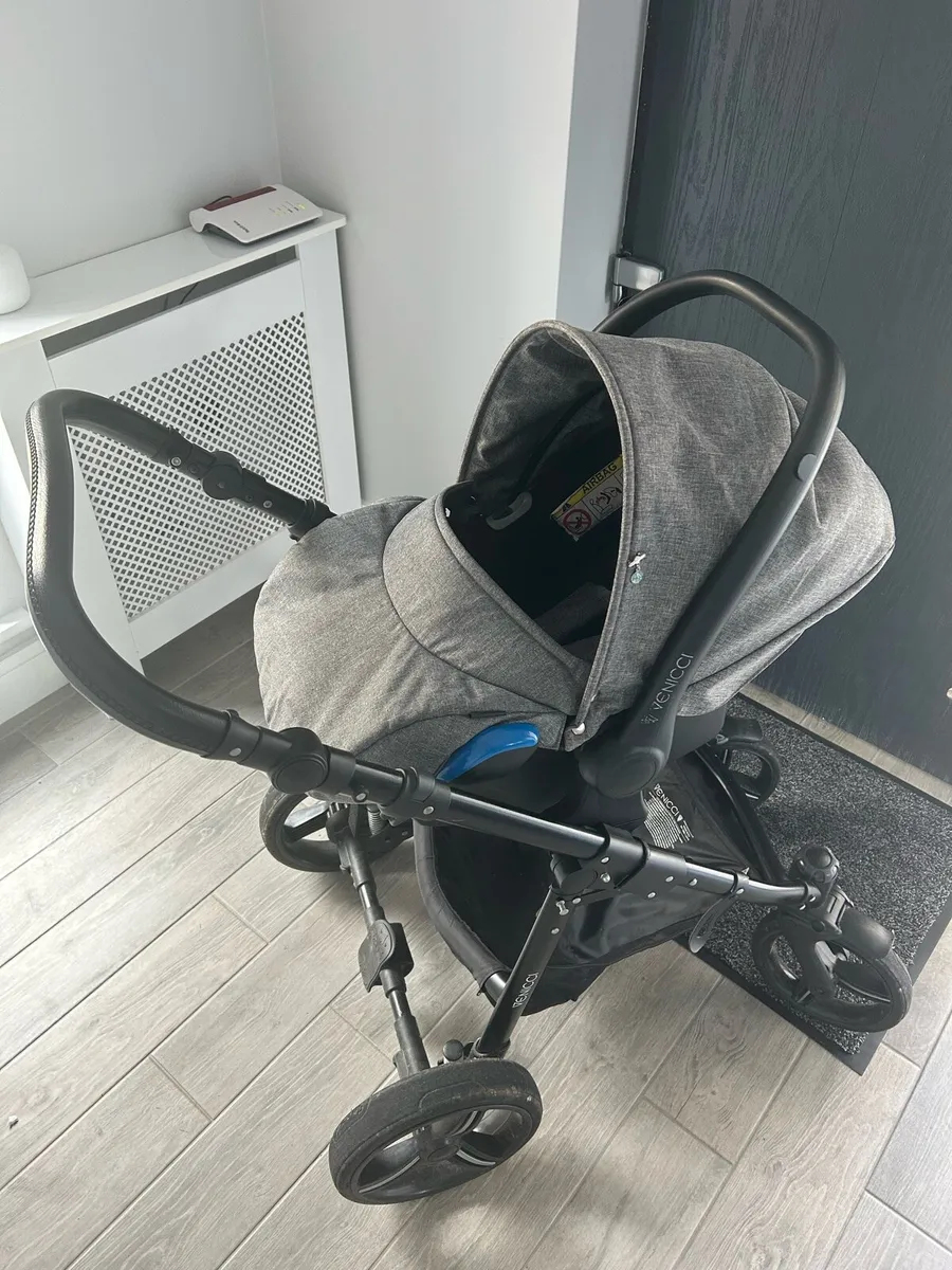 Venicci 3-in-1 travel system pram - Image 4
