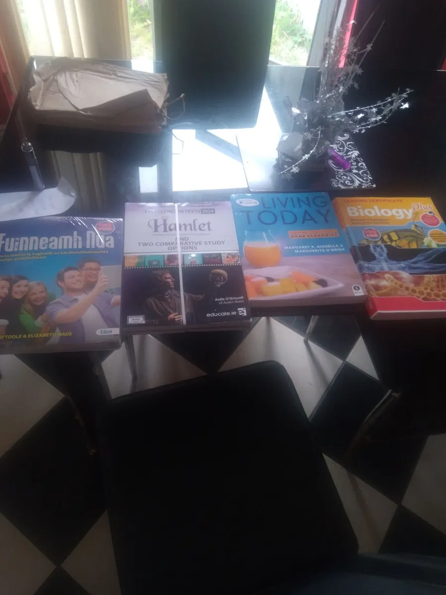 Leaving cert school books - Image 2