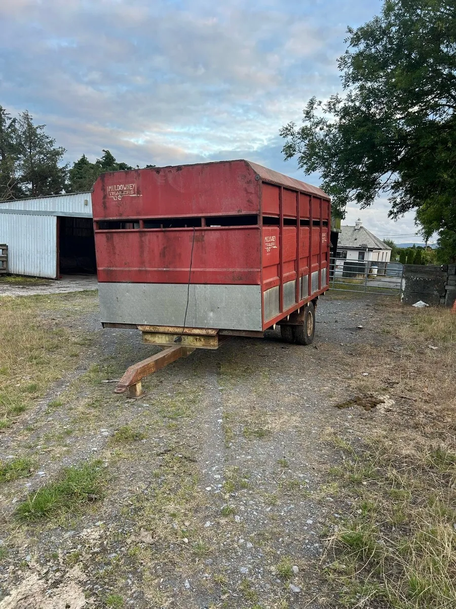Cattle trailer - Image 1