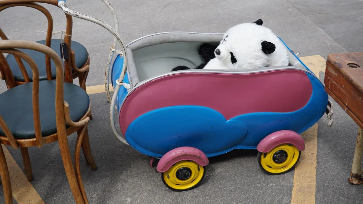 Irish Vintage Childrens Push Cart / Display Wagon - Image 4