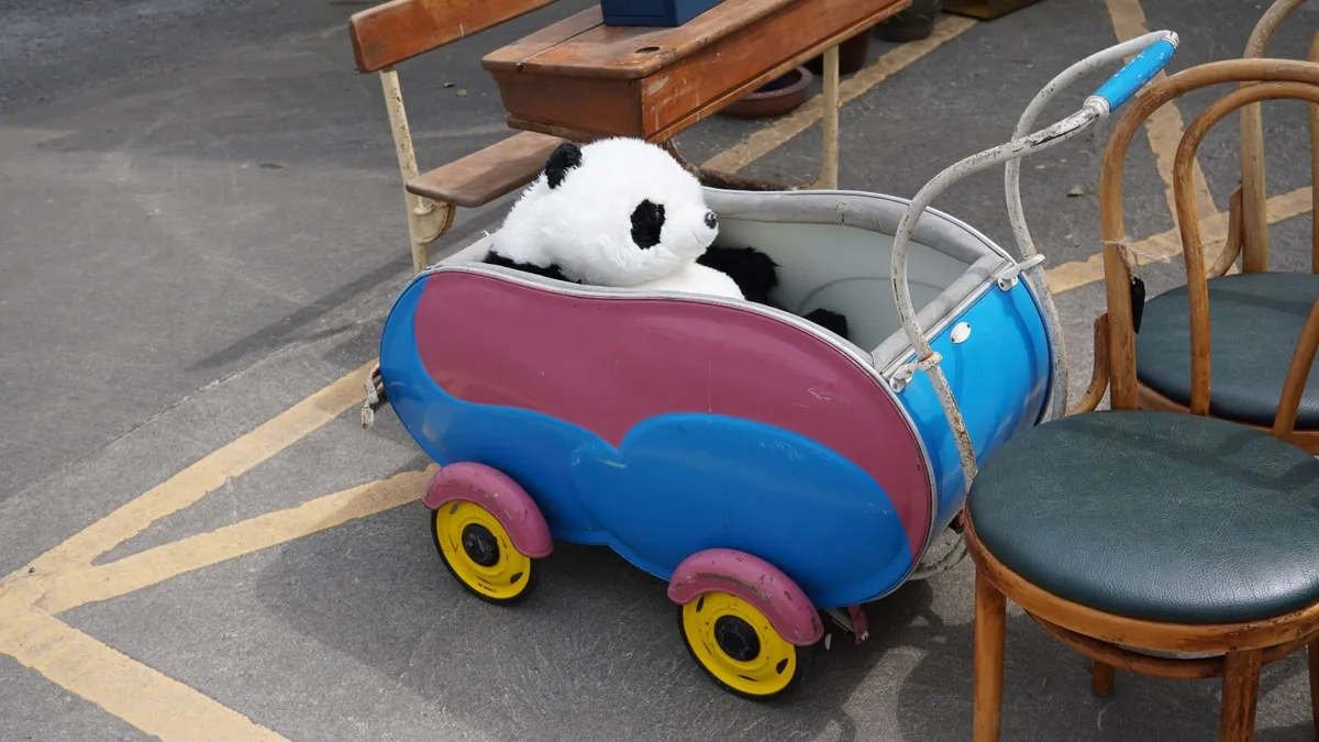 Irish Vintage Childrens Push Cart / Display Wagon - Image 3