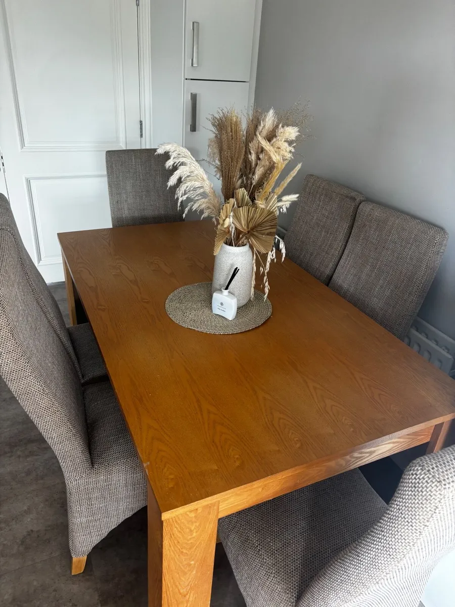 Kitchen Table and Chairs (6) - Image 4