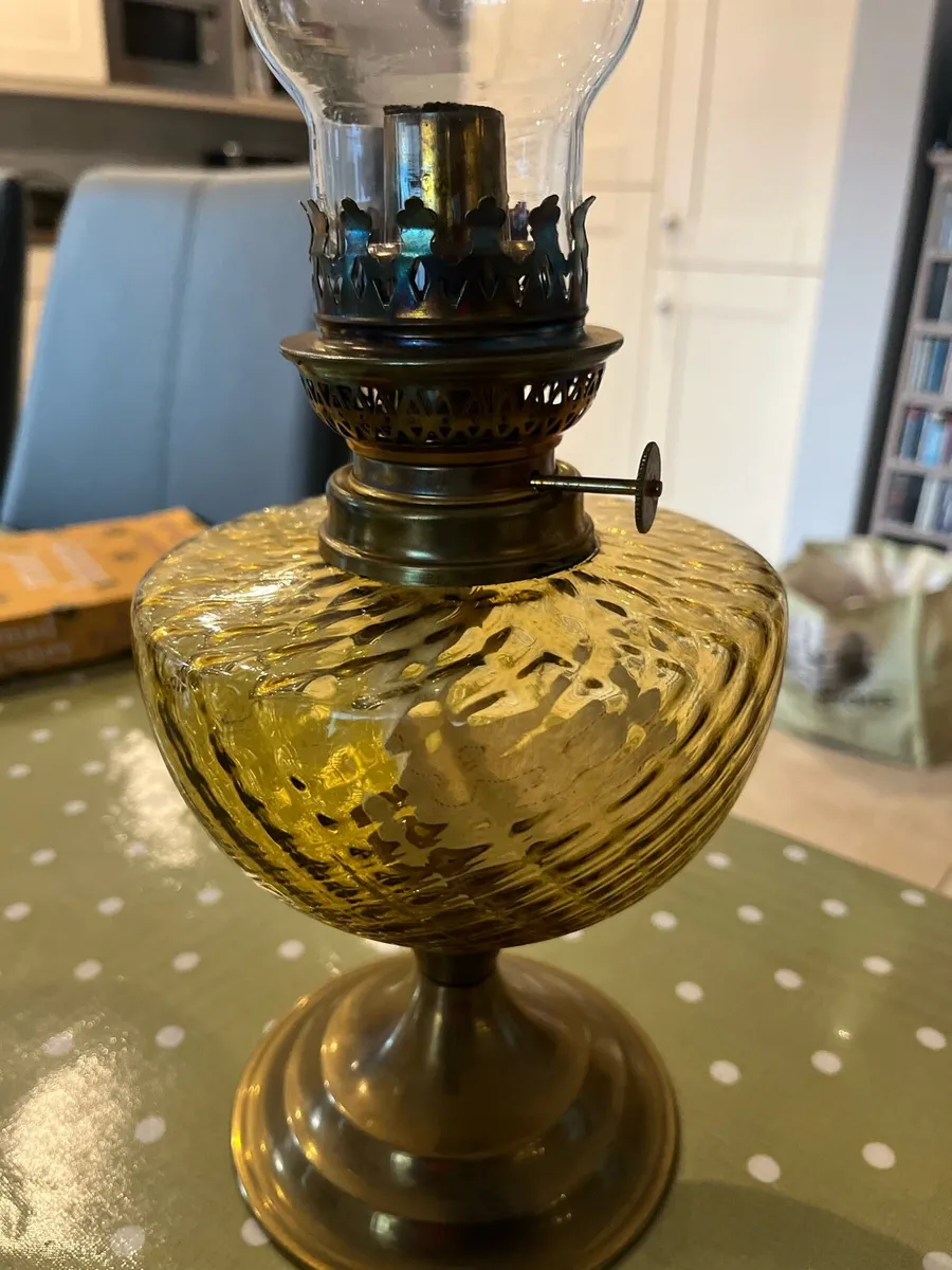 2 Vintage Oil Lamps - Image 2