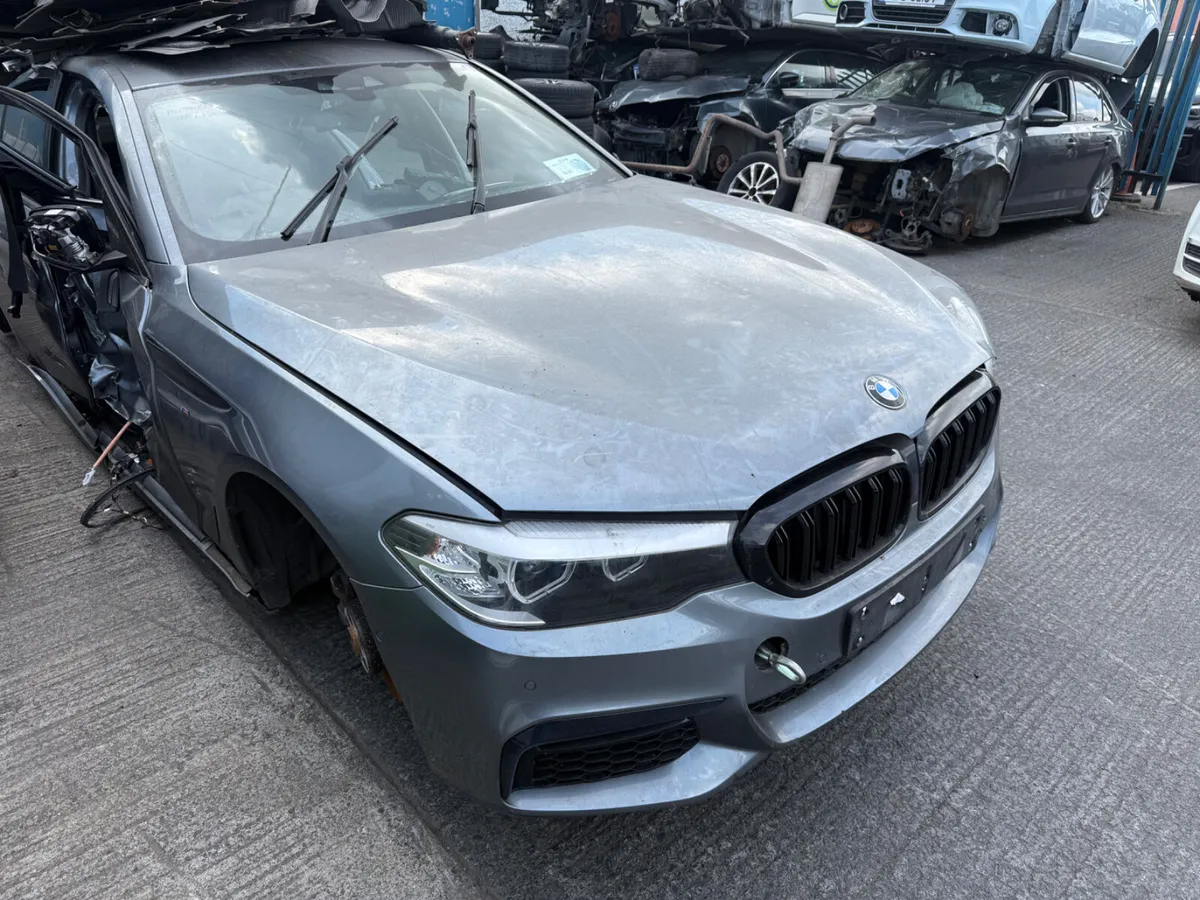 BMW 520D G30 COMPLETE FRONT M-SPORT - Image 2