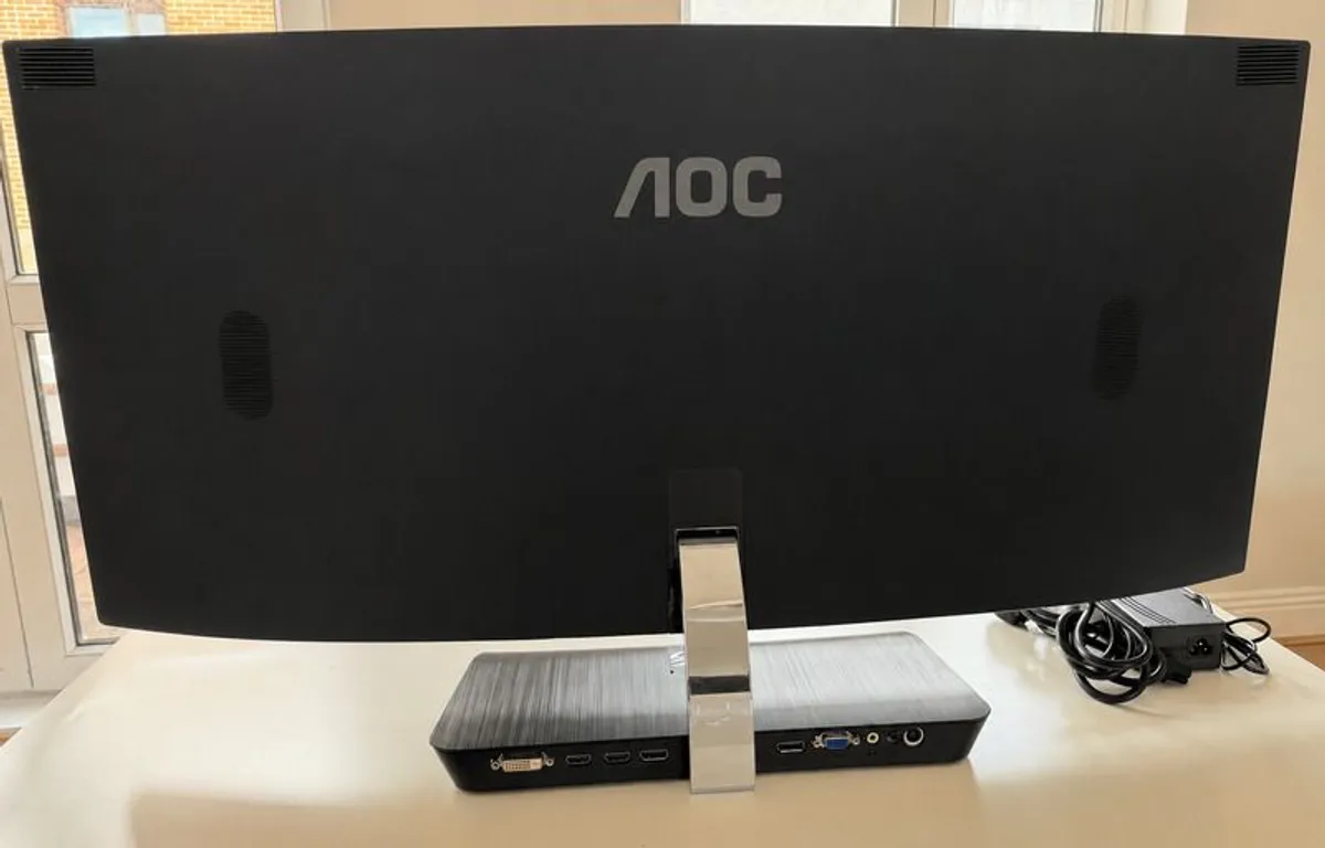 35" Ultrawide Curved Gaming Monitor - Image 2