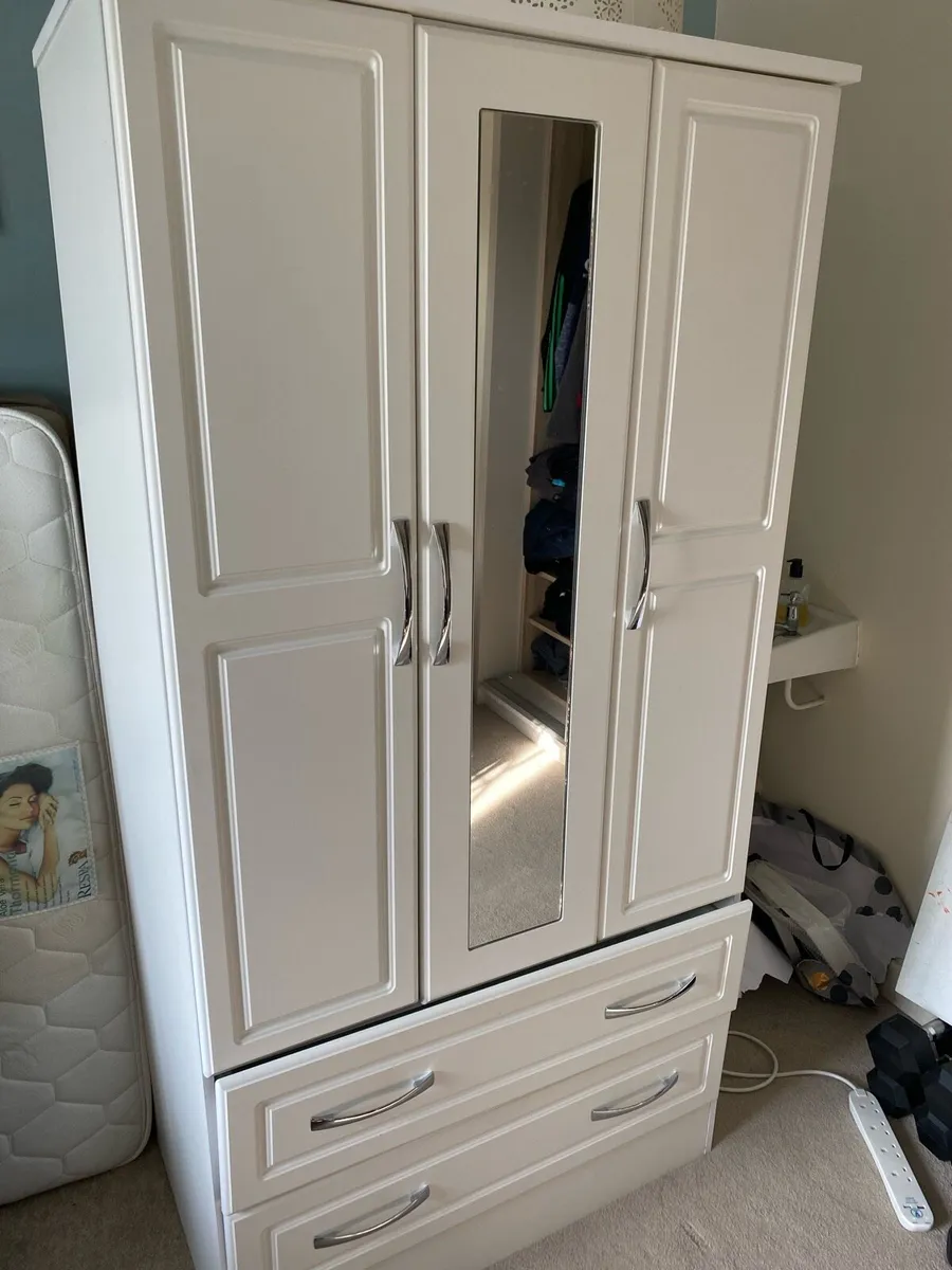 Wardrobes bedside lockers - Image 2