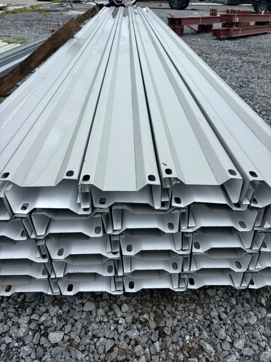 50 new 20foot purlins left in stock €2250