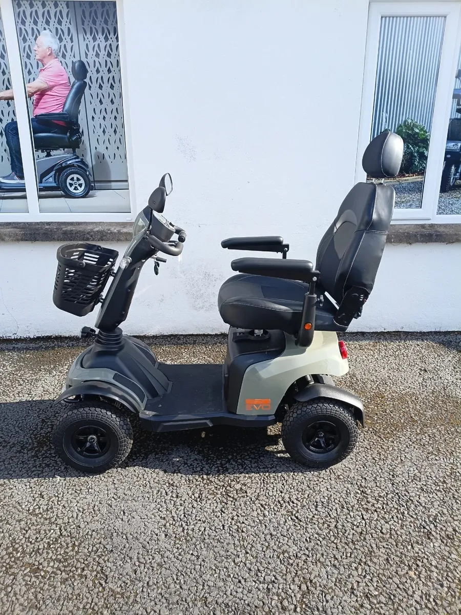 Pre-Owned Excel Galaxy Compact evo scooter - Image 4