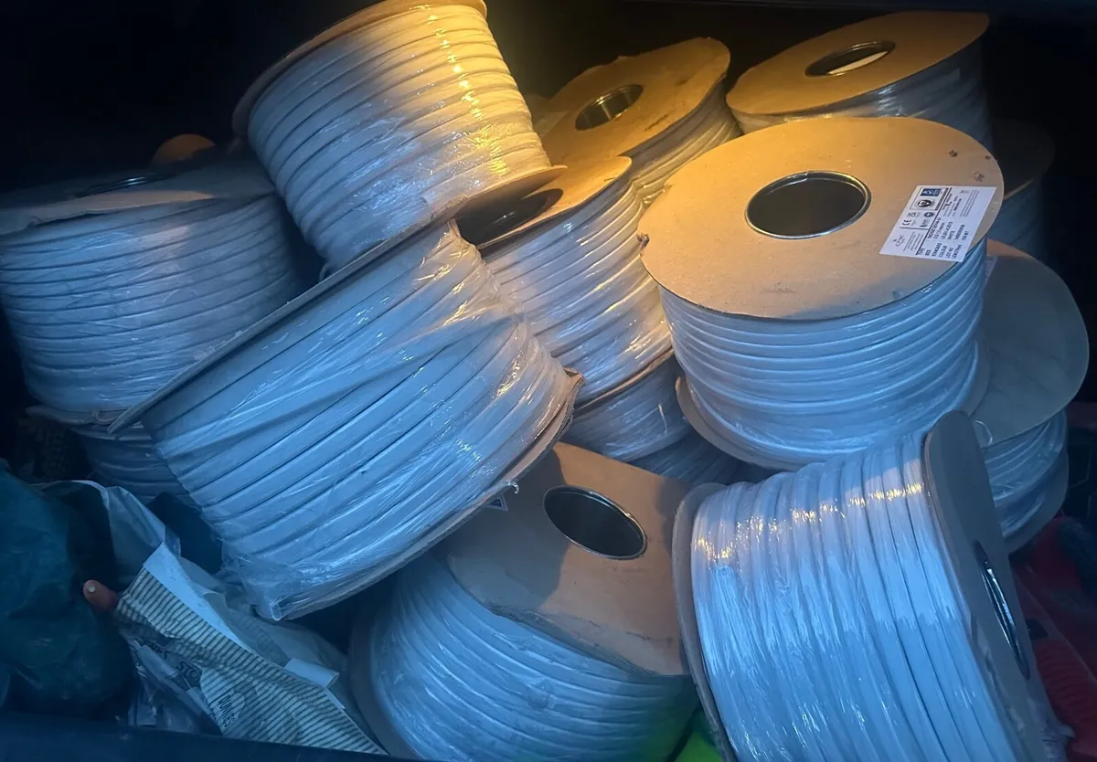 Cable electric 1.5 mm and 2.5mm and other cables - Image 1