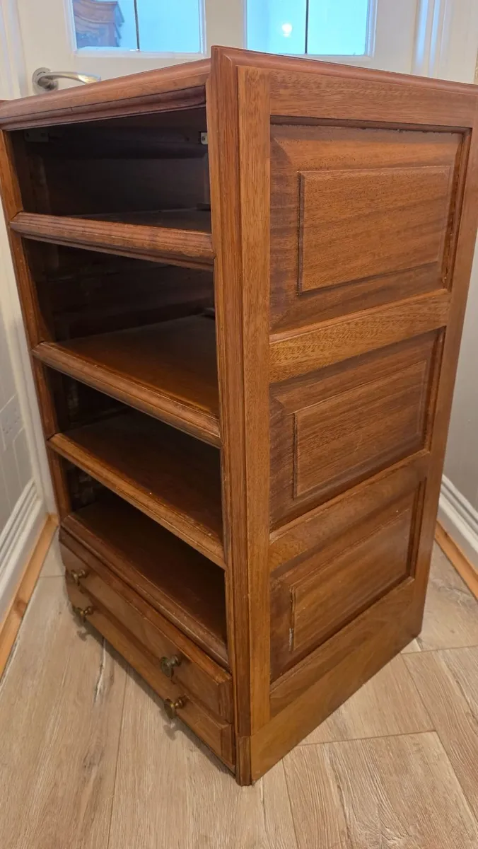 Hi-Fi Cabinet. - Image 1
