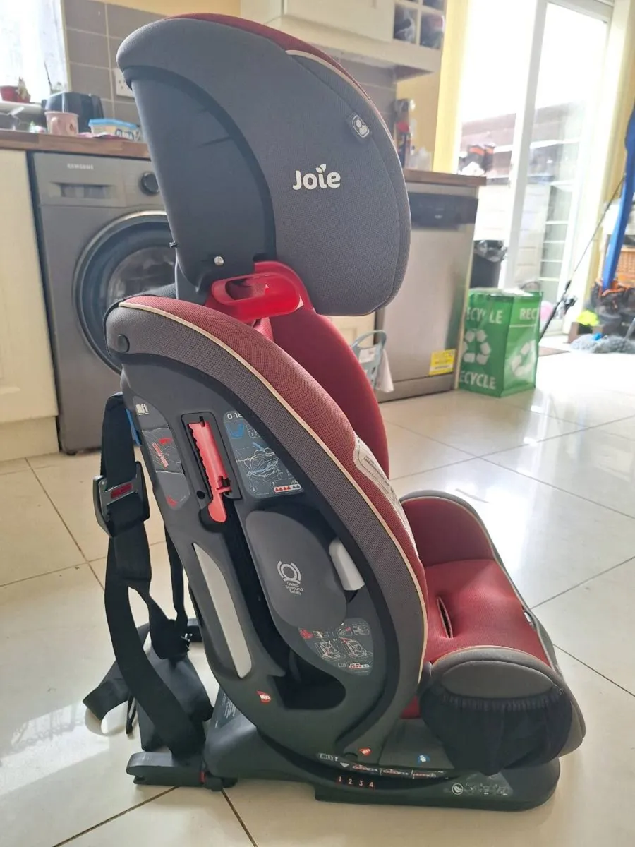 Joie Fx evertmy stage car seat(Liverpool edition) - Image 3