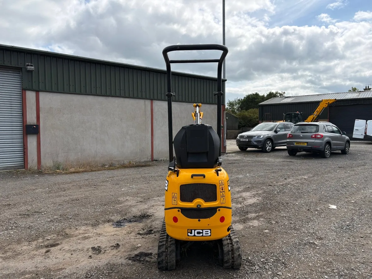 2018 JCB 8008 CTS - Image 4