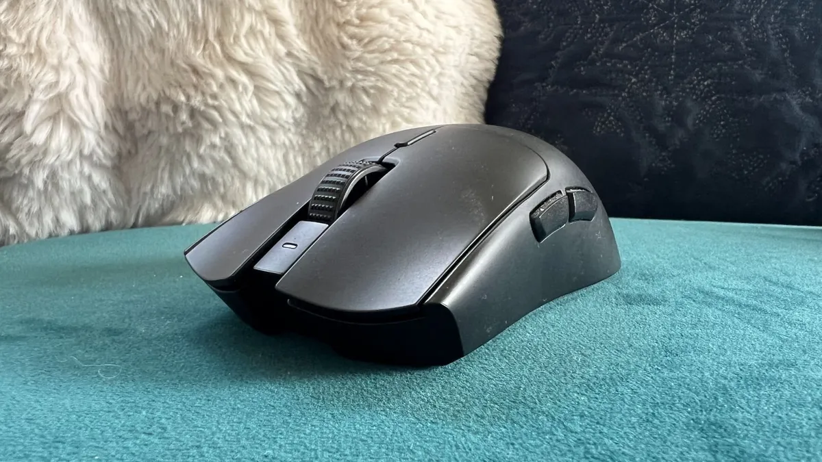 Razer Viper V3 Pro Wireless Gaming Mouse - Image 1